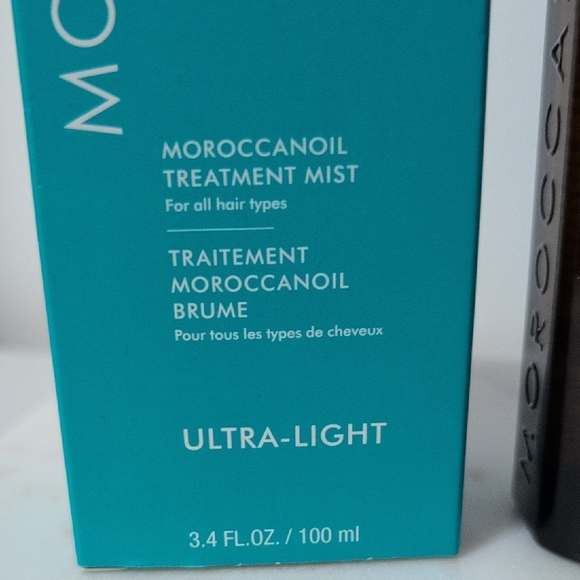 Two Moroccanoil Ultra-Light Treatment Mist in Teal With Lip Balm - Picture 9 of 16